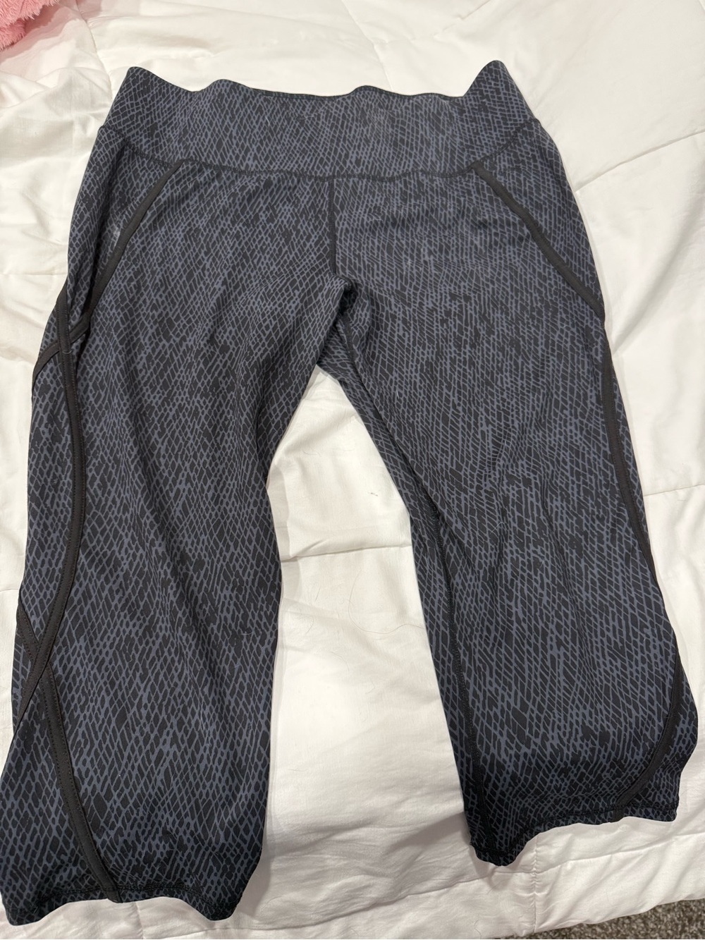 Livi Active Charcoal Printed Cropped Leggings